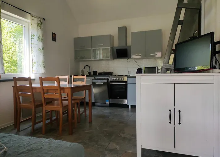 Sloneczna Polana Magdalenka بيت خشبي